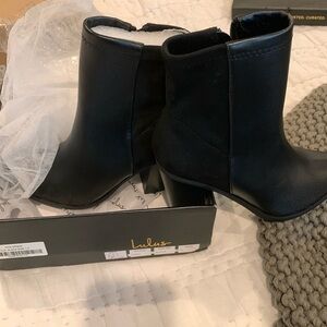 Lulus Essex mid calf booties